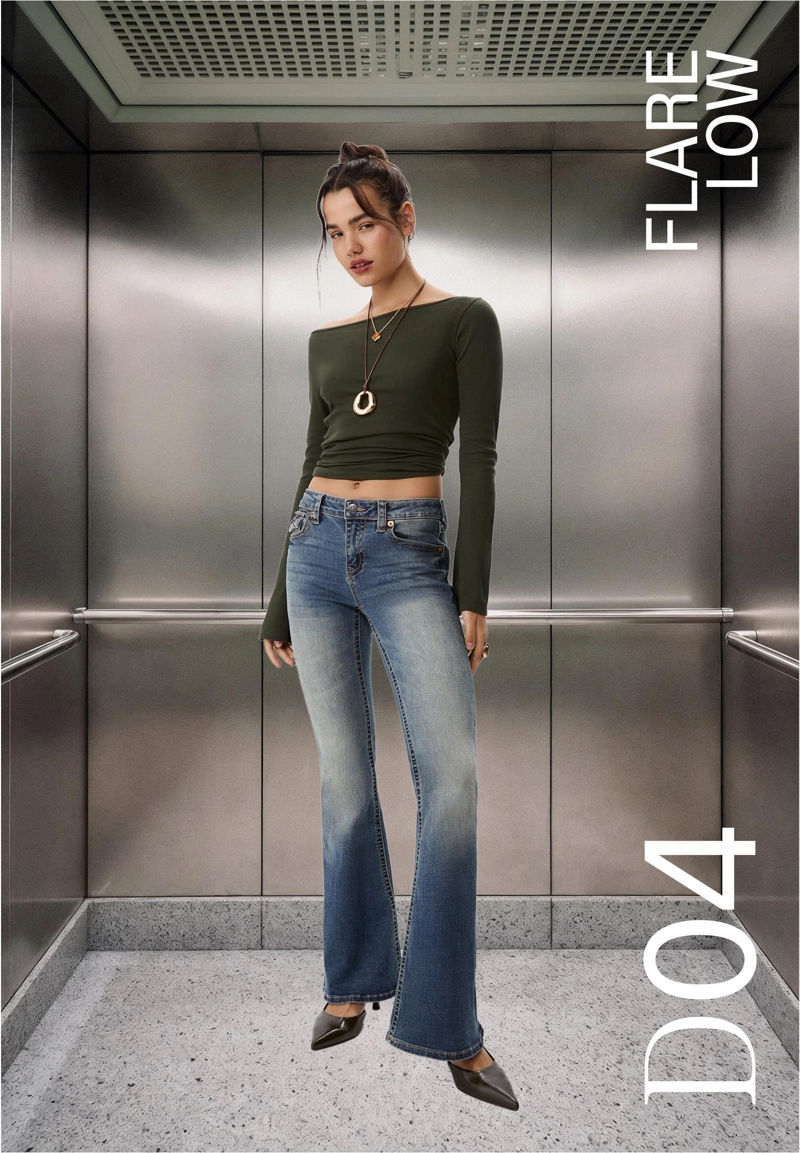 Расклешенные джинсы D04 с низкой посадкой