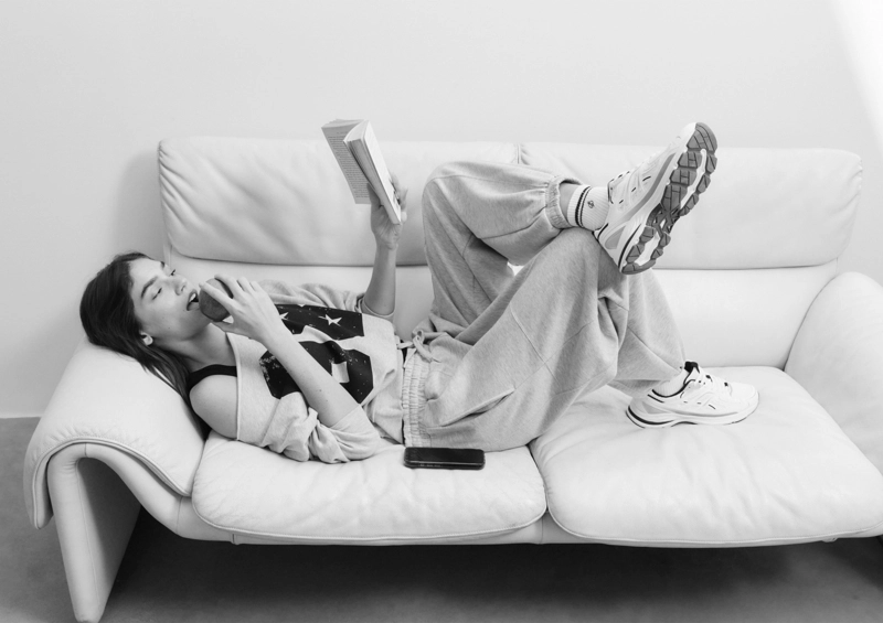 Джоггеры свободного кроя из мягкой ткани