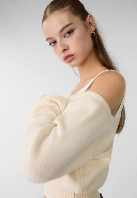 Свитер ассиметричного кроя