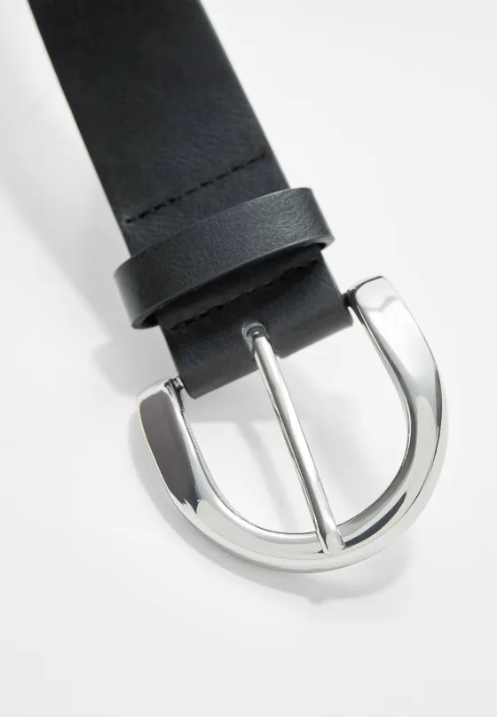 Ремень с полукруглой пряжкой