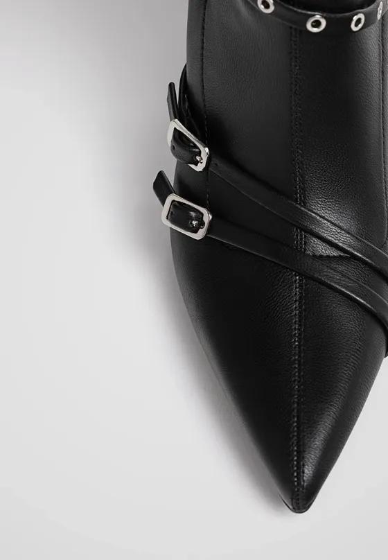 Ботфорты с пряжками