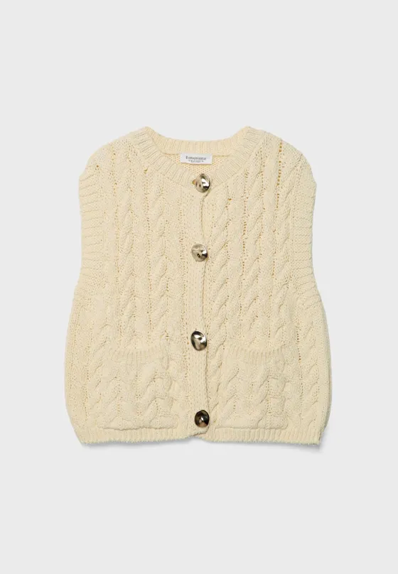 Жилет с узором “Косы” и золотистыми пуговицами