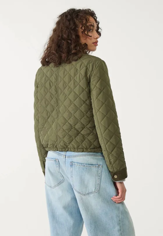 Сеганая куртка из вельвета с контрастной отделкой