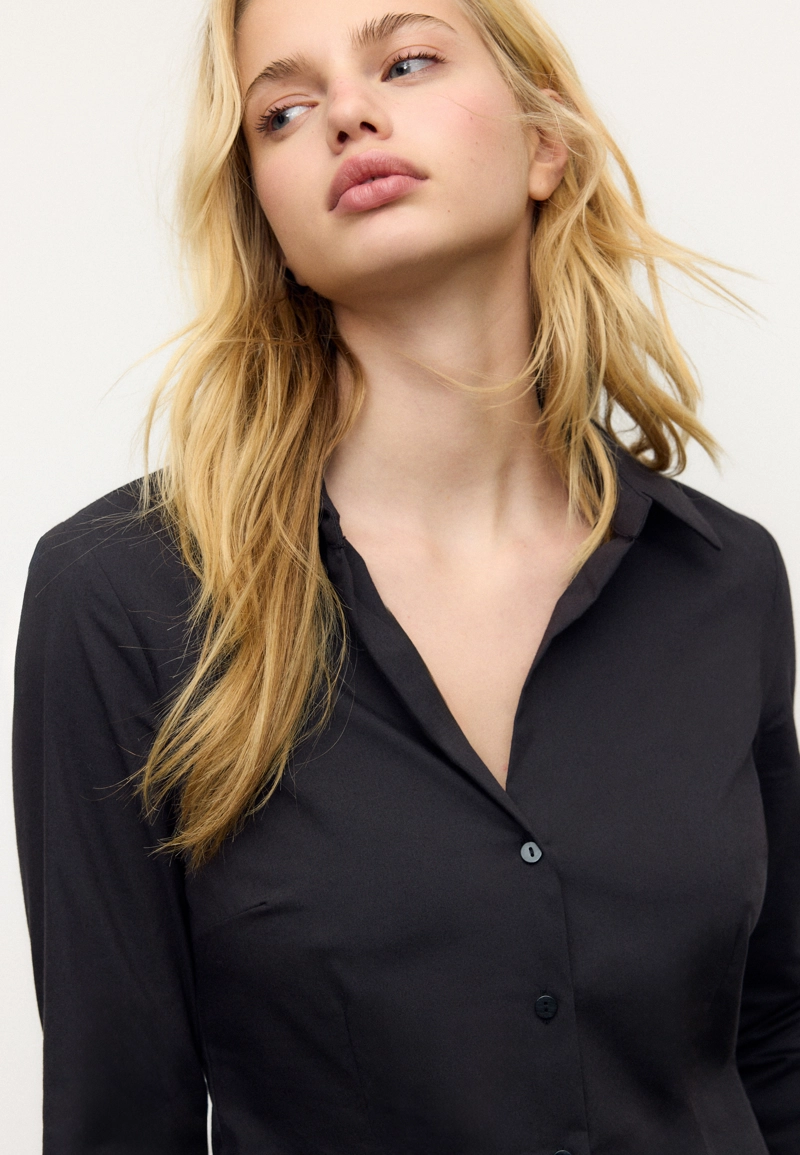 Базовая рубашка облегающего кроя