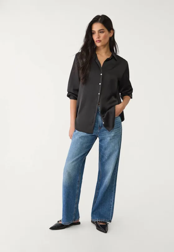 Атласная рубашка с воротником