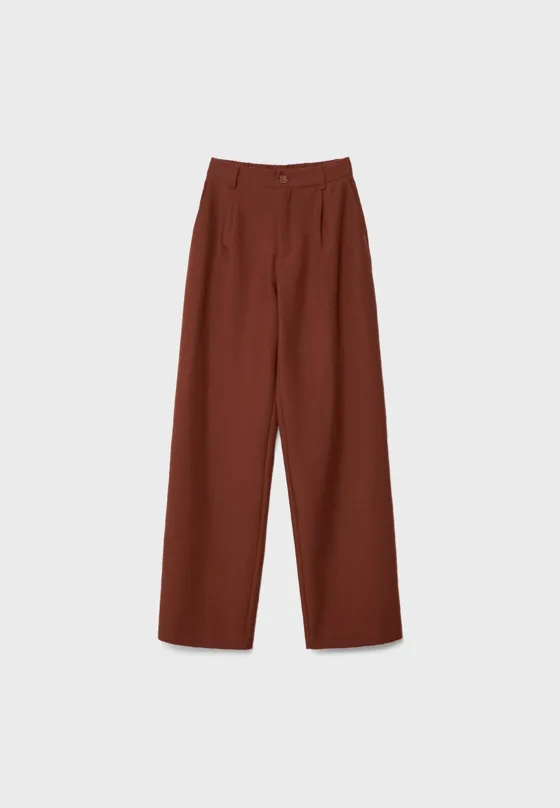 Брюки прямого кроя из струящейся ткани с защипами