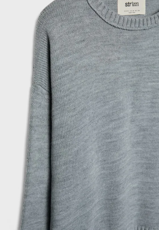 Свитер с круглым вырезом