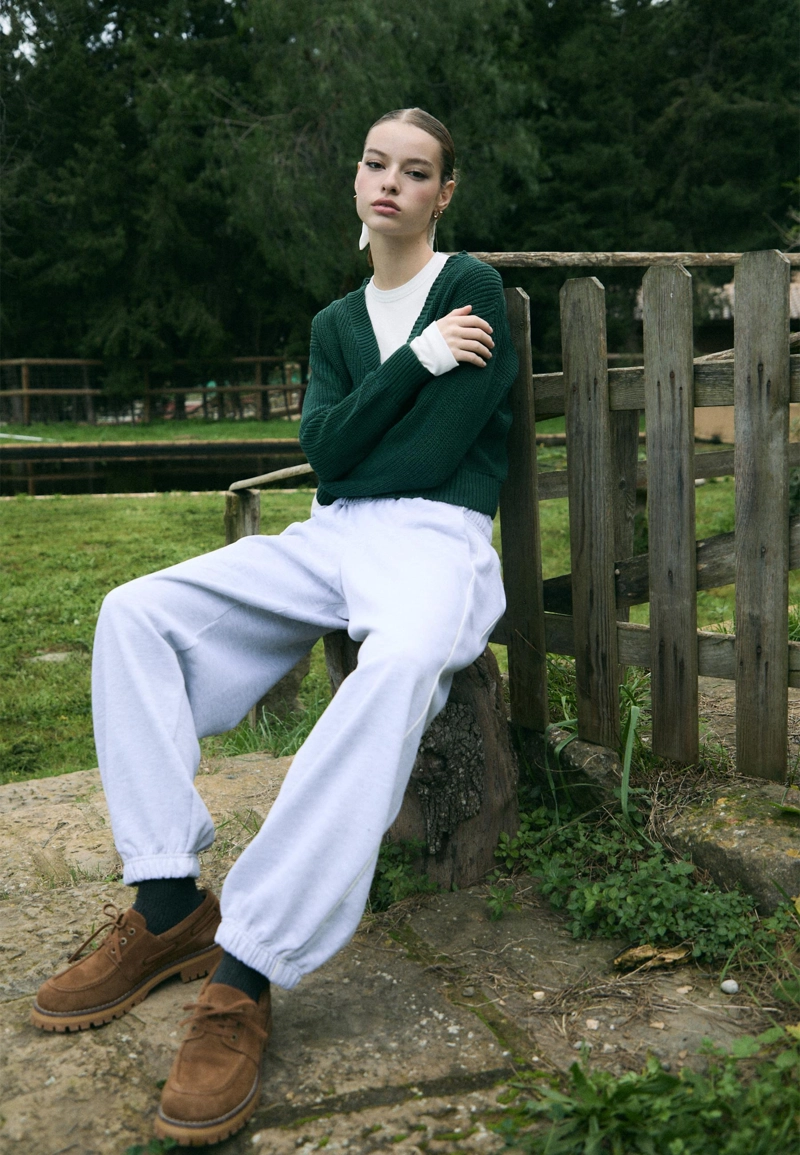 Джоггеры с окантовкой