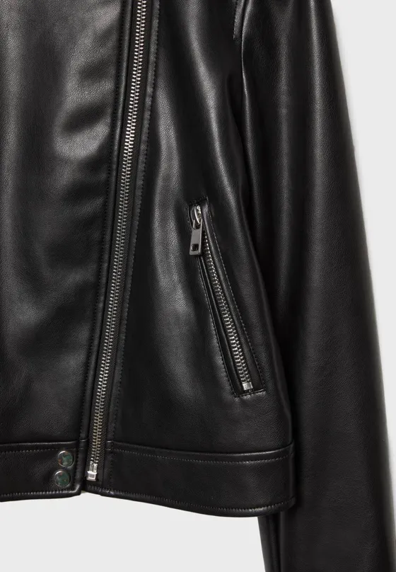Куртка в байкерском стиле из искусственной кожи