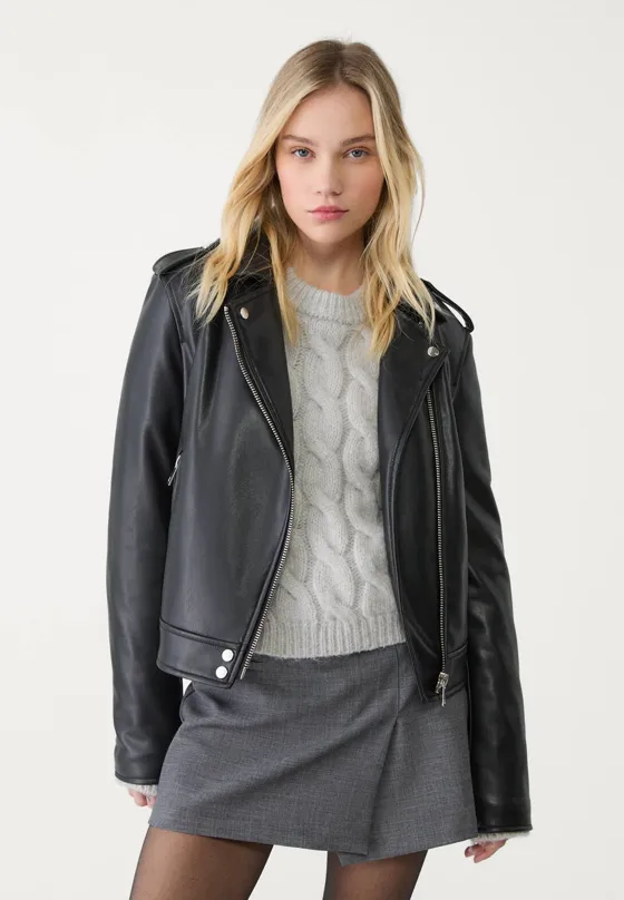 Куртка в байкерском стиле из искусственной кожи