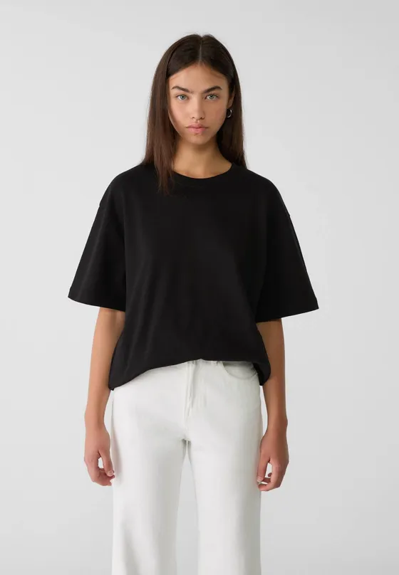 Базовая футболка оверсайз из плотной ткани