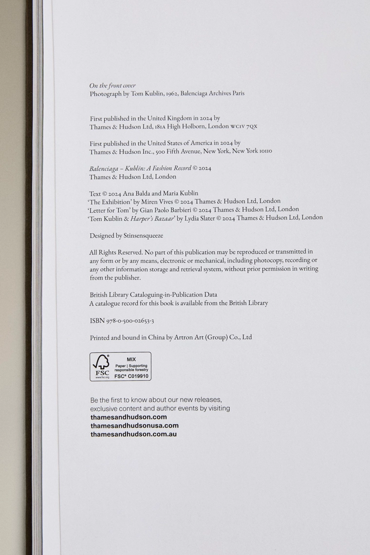 Книга balenciaga kublin