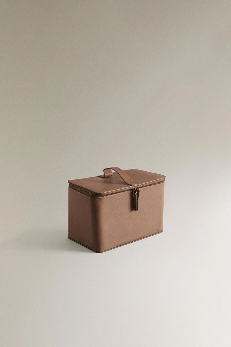 Большая кожаная косметичка