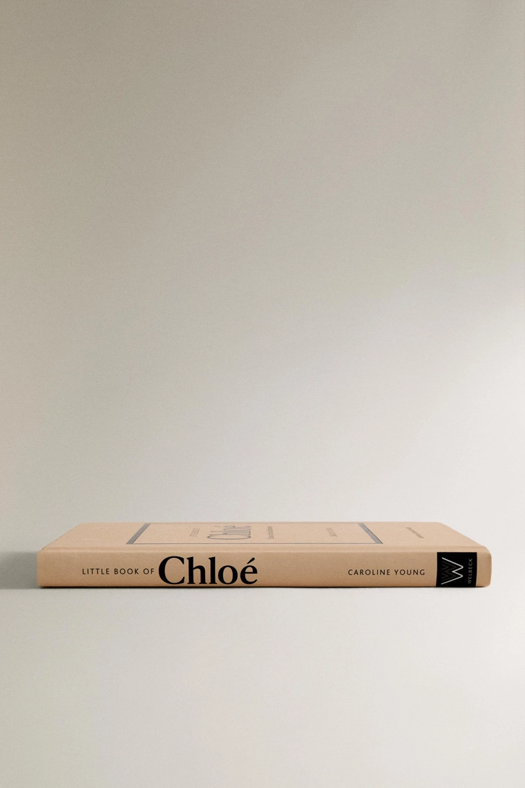 Книга the little book of chloé