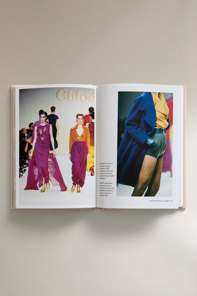 Книга the little book of chloé