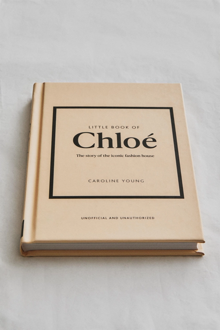Книга the little book of chloé