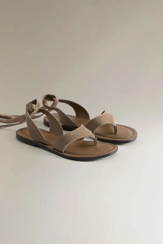 Кожаные босоножки с лодыжками