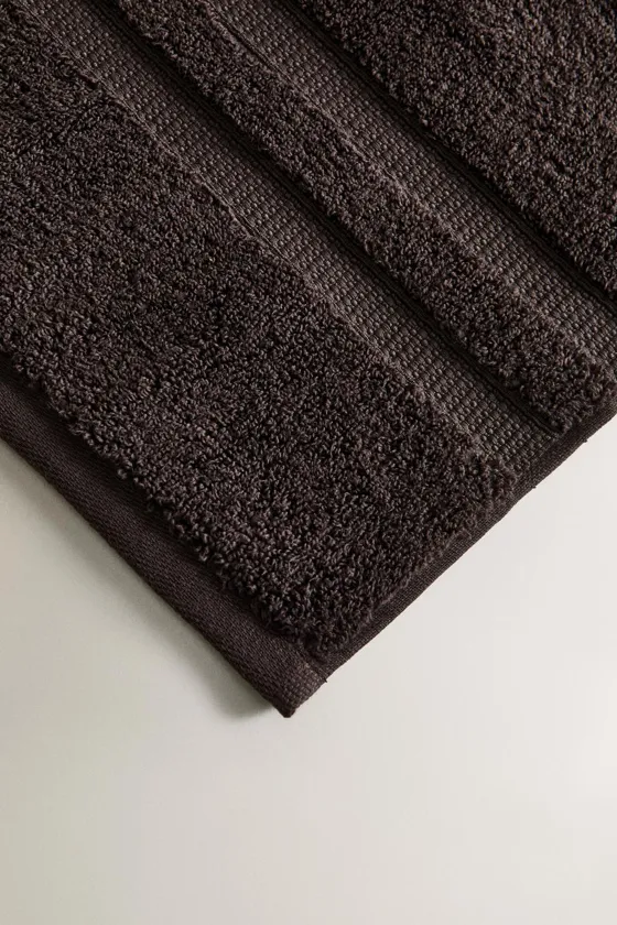 Очень мягкое ванное полотенце с двойной отделкой