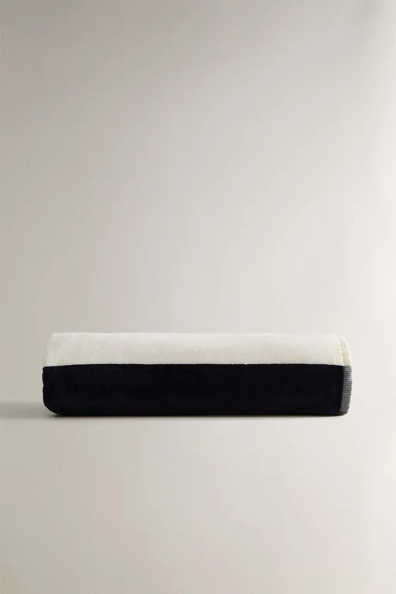 Пляжное полотенце из бархата в полоску