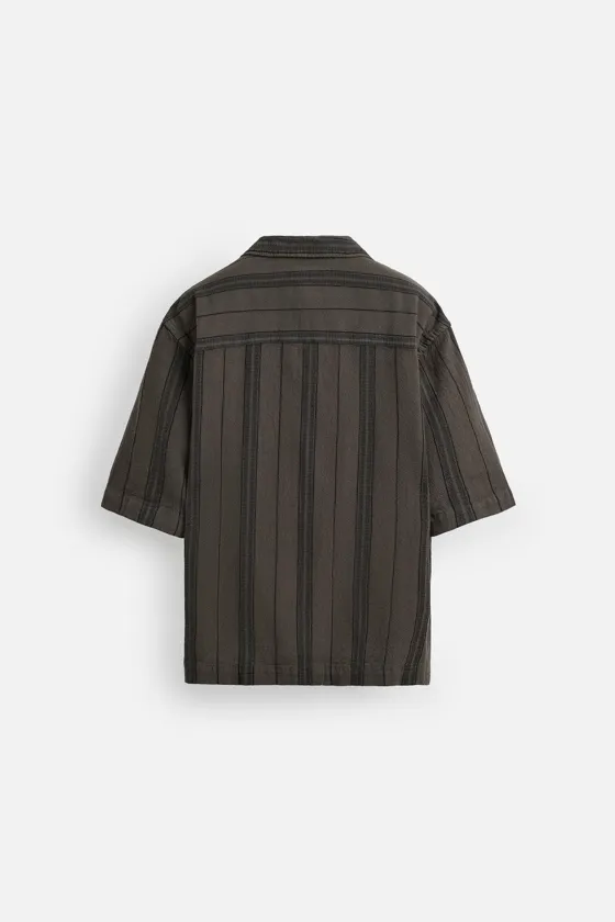 РУБАШКА С ТЕКСТУРНЫМ УЗОРОМ И ВЫШИВКОЙ