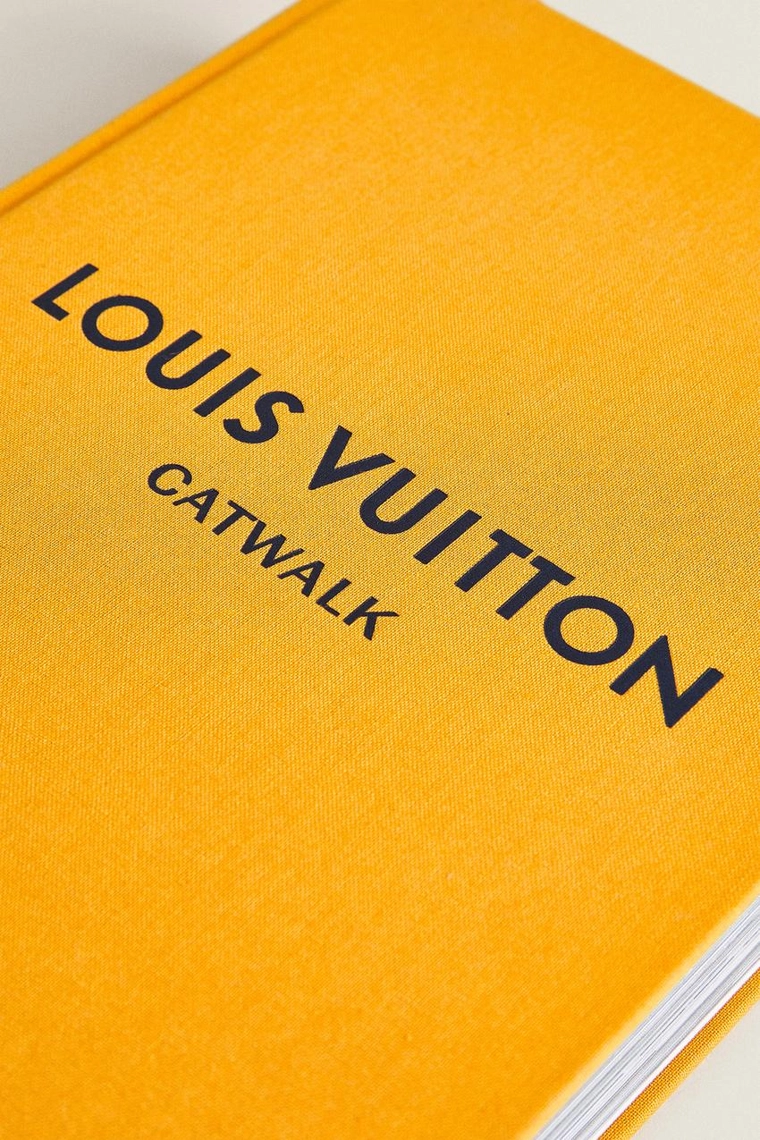 КНИГА ДЛЯ ПОДИУМА LOUIS VUITTON