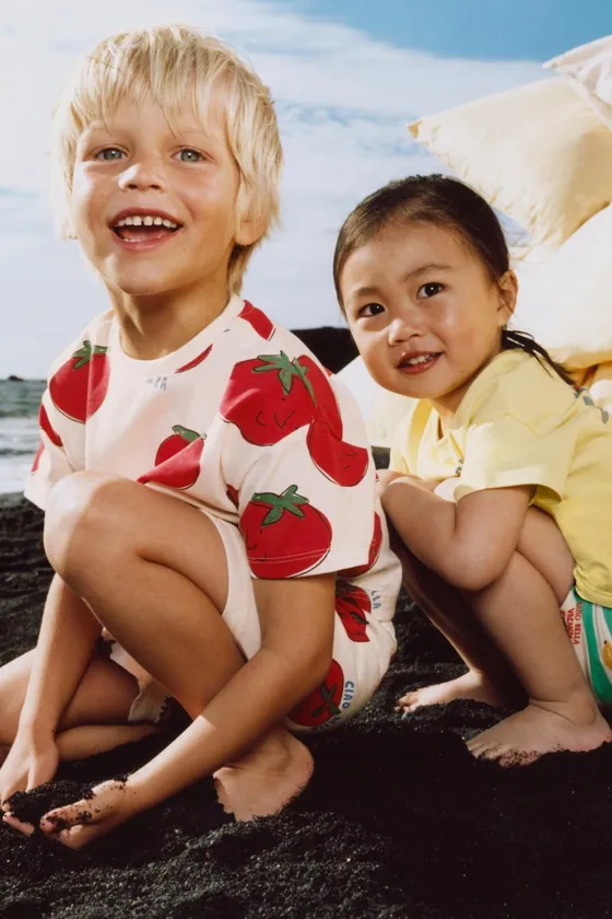 Пижама 2-6 лет с футболкой и бермудами цвета помидора