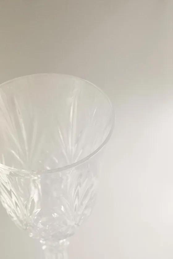 Бокал для вина из кристалла с гравировкой