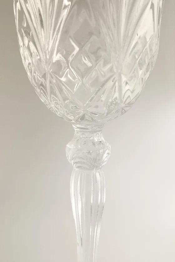 Бокал для вина из кристалла с гравировкой