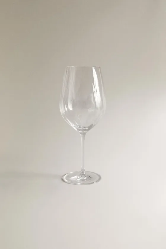 Бокал для вина с кристаллами