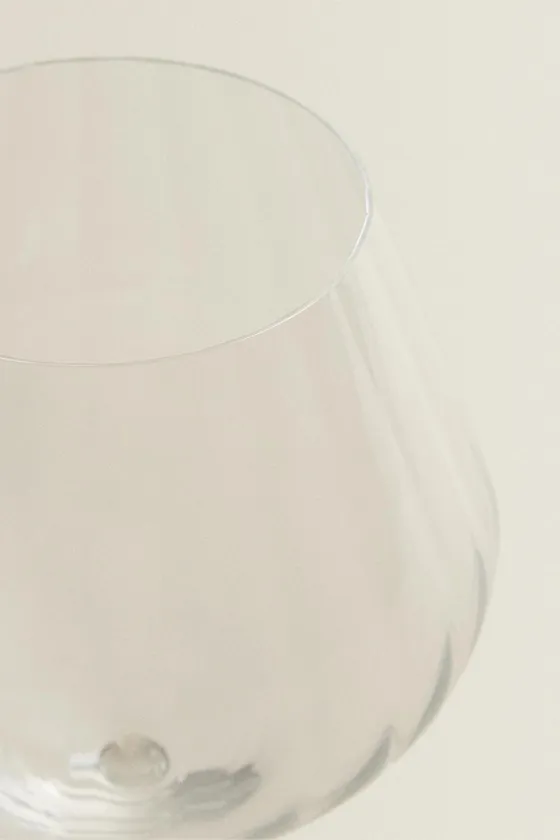 Бокал для вина с волнообразным эффектом из хрусталя богемия