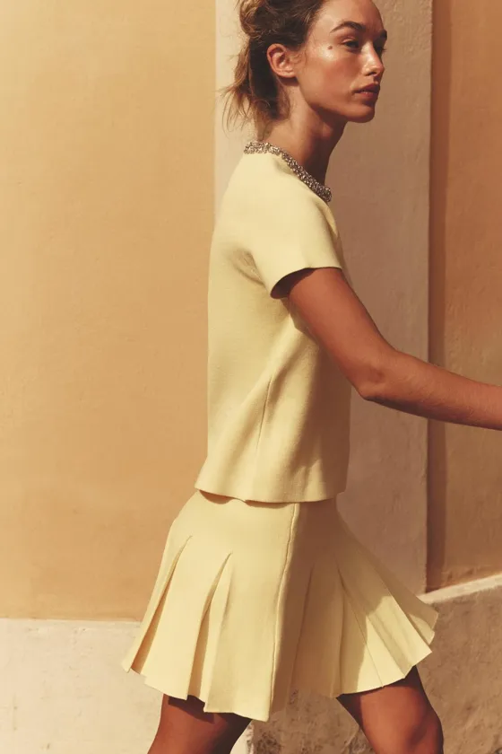 ТРИКОТАЖНАЯ МИНИ-ЮБКА В СКЛАДКУ