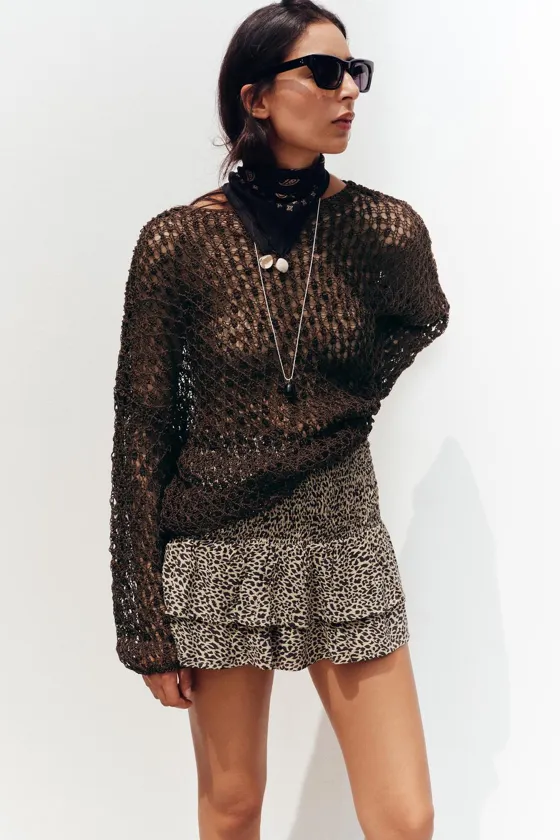 БЕРМУДЫ С ШИРОКОЙ ТАЛИЕЙ И ВОЛАНАМИ