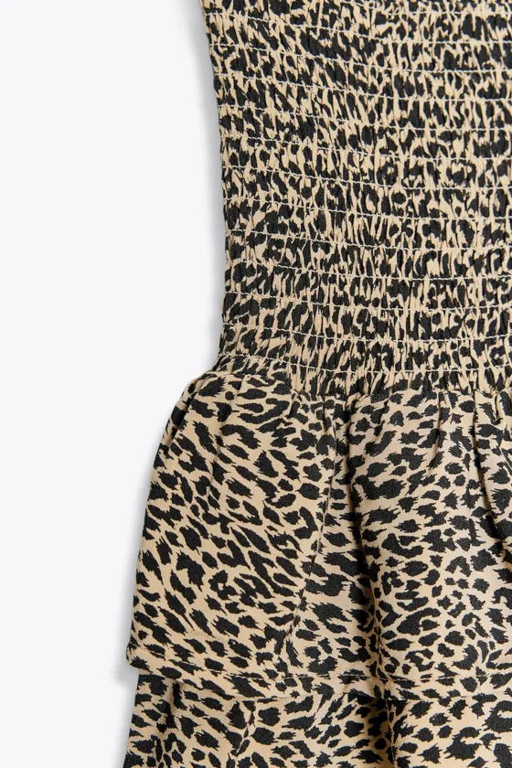 БЕРМУДЫ С ШИРОКОЙ ТАЛИЕЙ И ВОЛАНАМИ