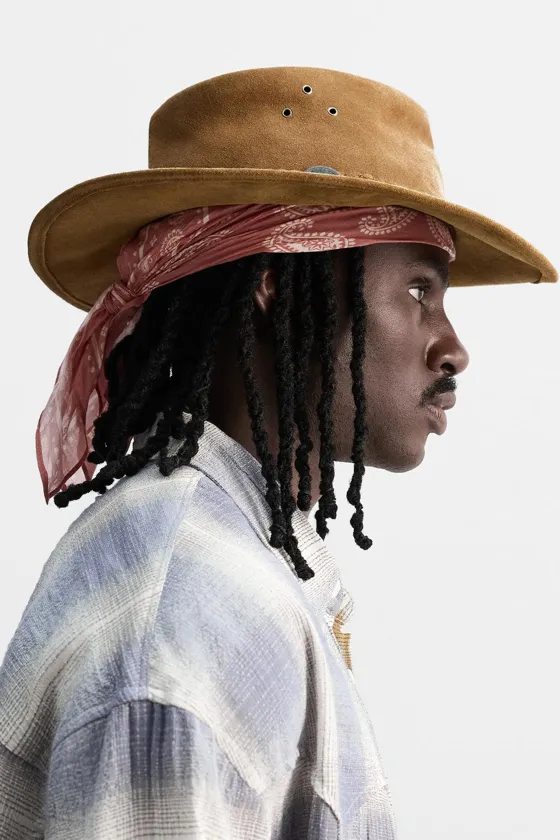 ПАНАМА ИЗ ЗАМШИ