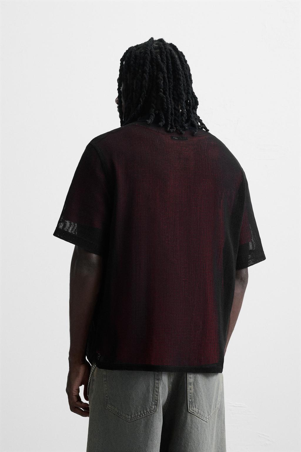 РУБАШКА ИЗ ТКАНИ С ОТКРЫТОЙ СТРУКТУРОЙ