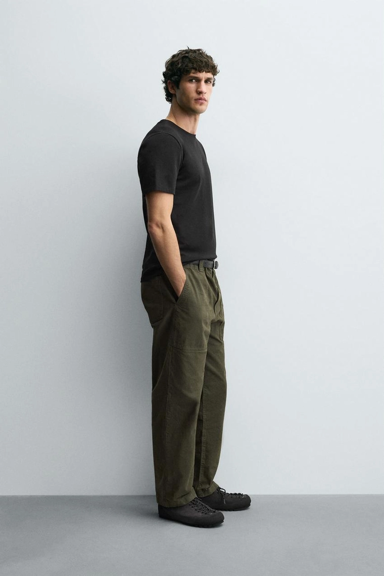 БАЗОВАЯ ПРИТАЛЕННАЯ ФУТБОЛКА SLIM FIT