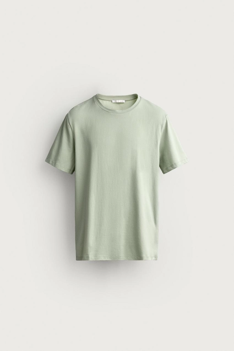 БАЗОВАЯ ПРИТАЛЕННАЯ ФУТБОЛКА SLIM FIT