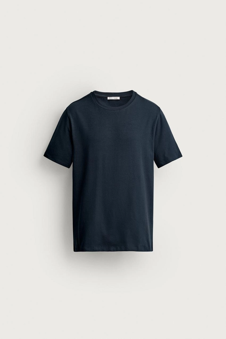 БАЗОВАЯ ПРИТАЛЕННАЯ ФУТБОЛКА SLIM FIT