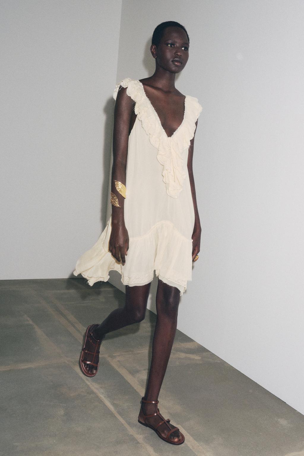 ПЛАТЬЕ С КРУЖЕВОМ И ВОЛАНАМИ — ZW COLLECTION