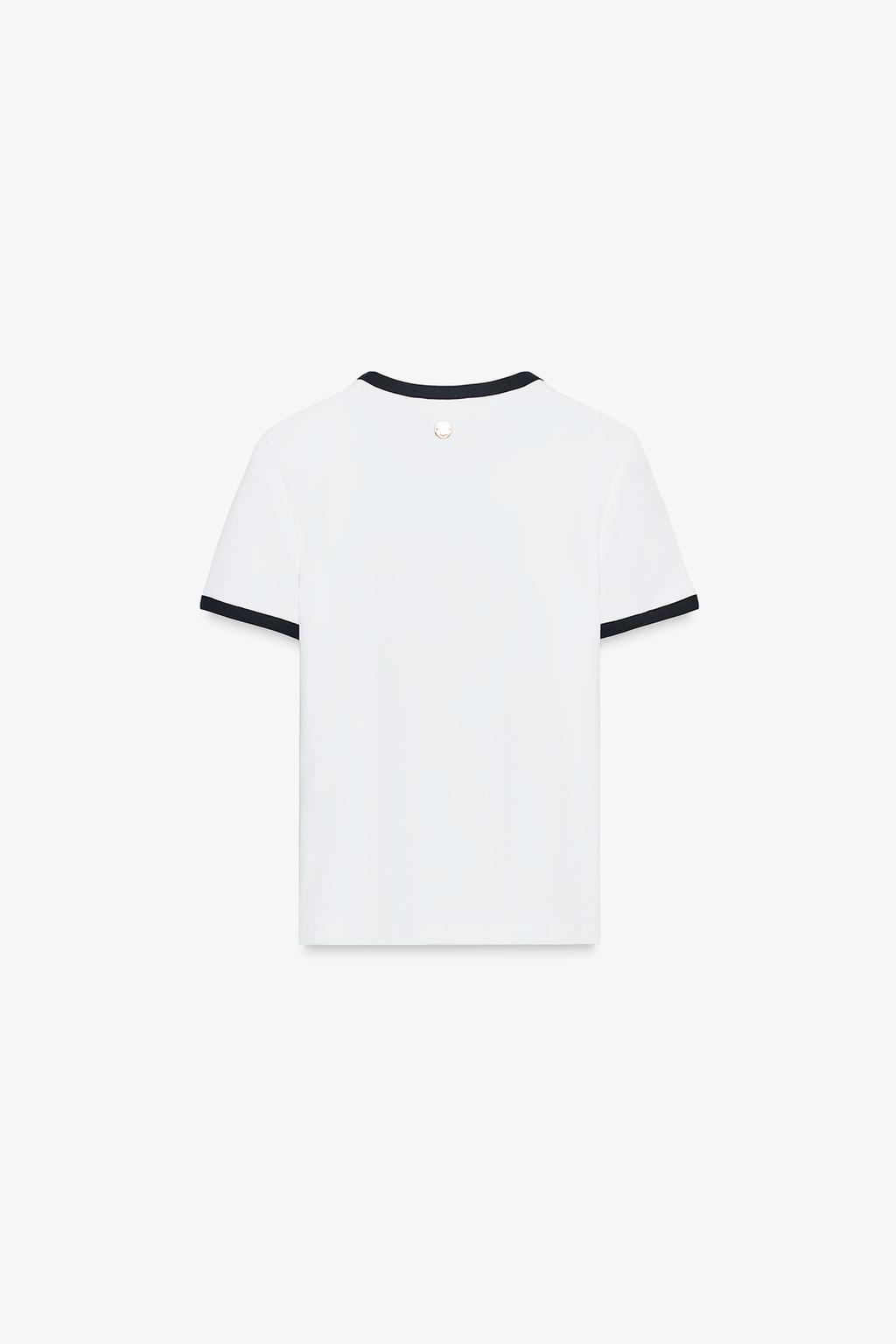 ФУТБОЛКА ZARA С ОТДЕЛКОЙ И БРОШЬЮ
