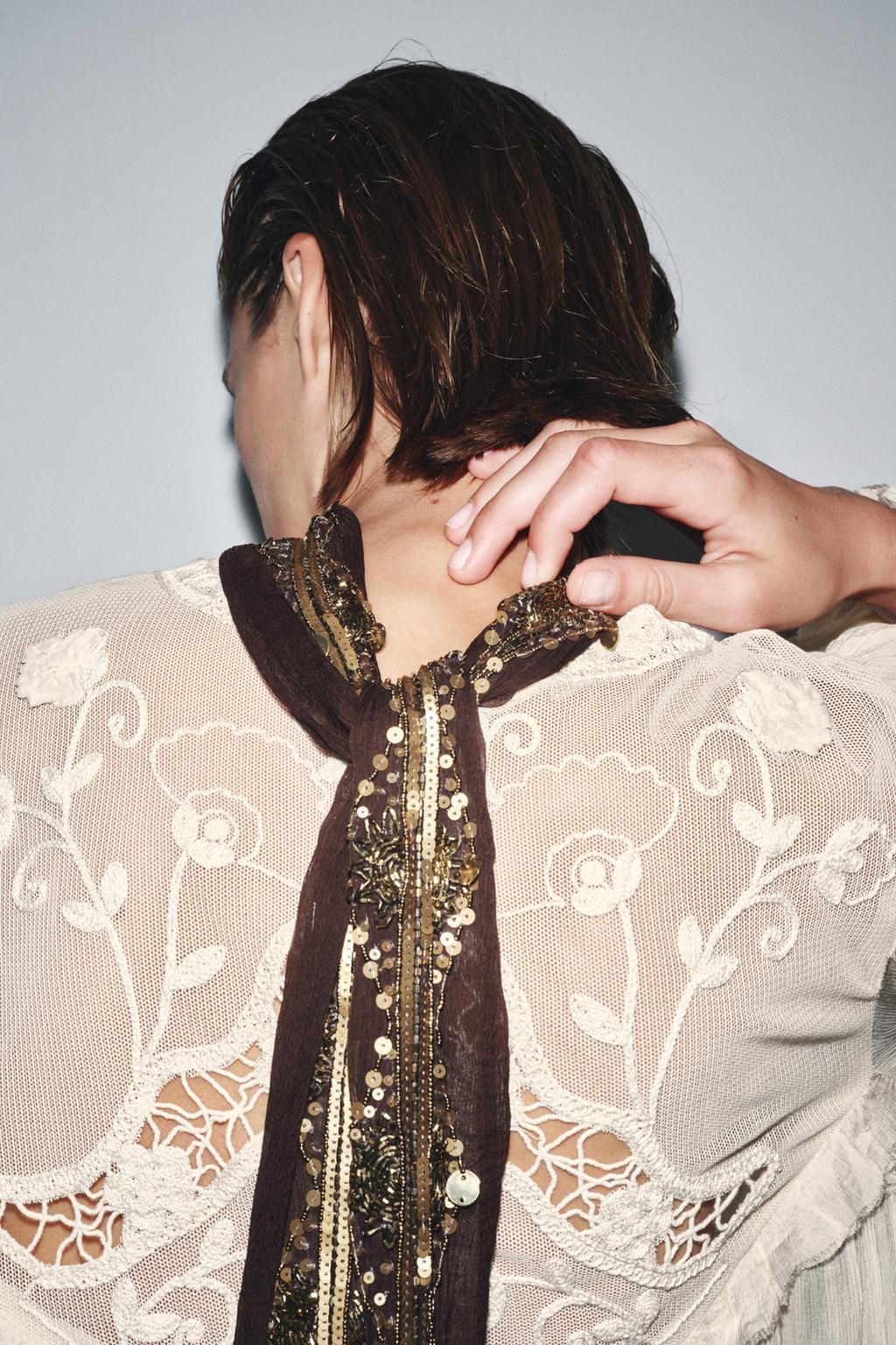 ШАРФ С БУСИНАМИ И ПАЙЕТКАМИ