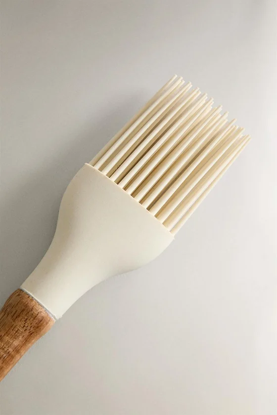 Кисть из силикона и дерева