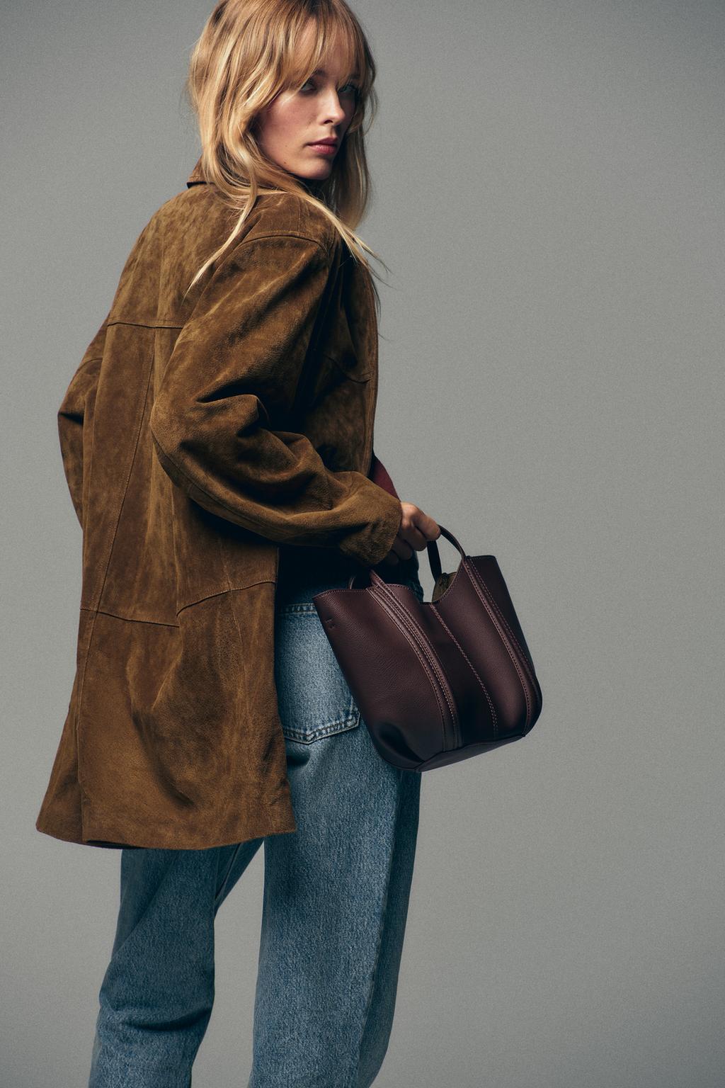 НЕБОЛЬШАЯ СУМКА С ДЕКОРАТИВНОЙ СТРОЧКОЙ