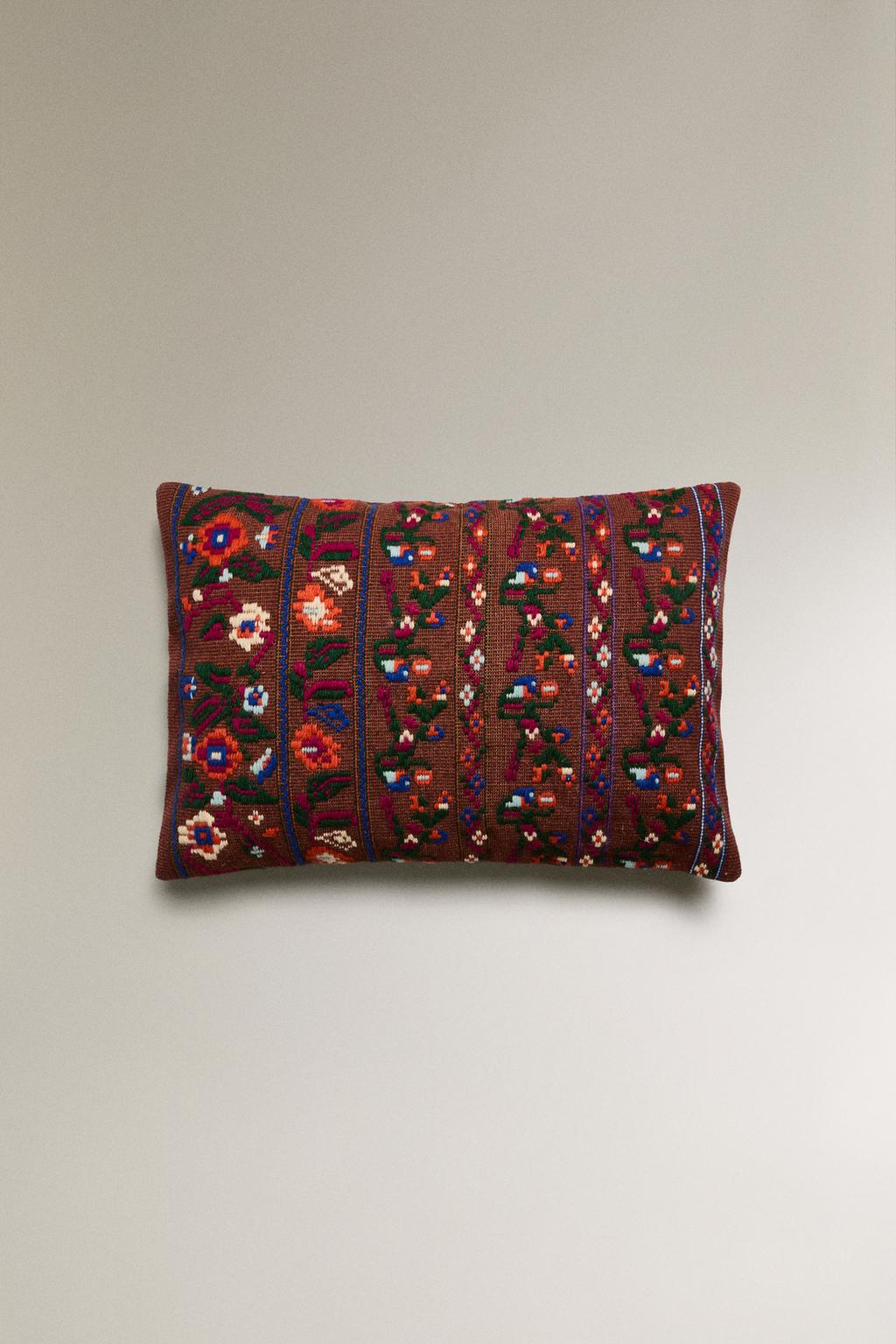 Наволочка с вышивкой embroidered cushion cover x collagerie