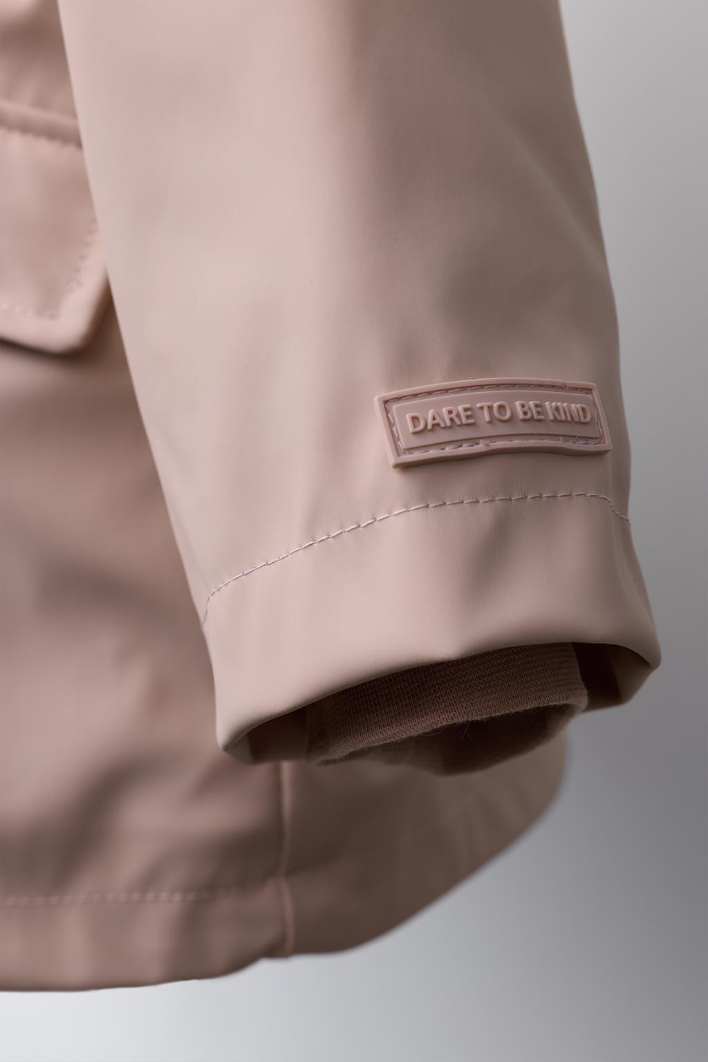 ПРОРЕЗИНЕННАЯ КУРТКА С ЭФФЕКТОМ МЕХА WATER REPELLENT