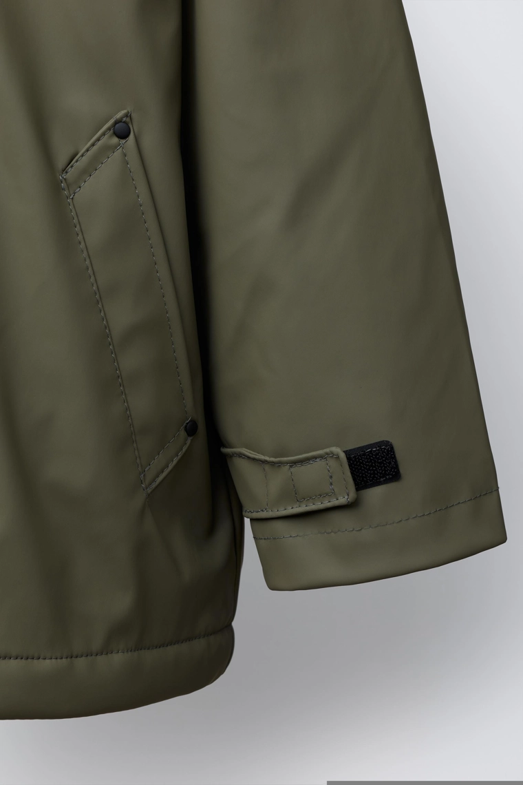 ПРОРЕЗИНЕННАЯ КУРТКА WATER REPELLENT НА ИСКУССТВЕННОЙ ОВЧИНЕ