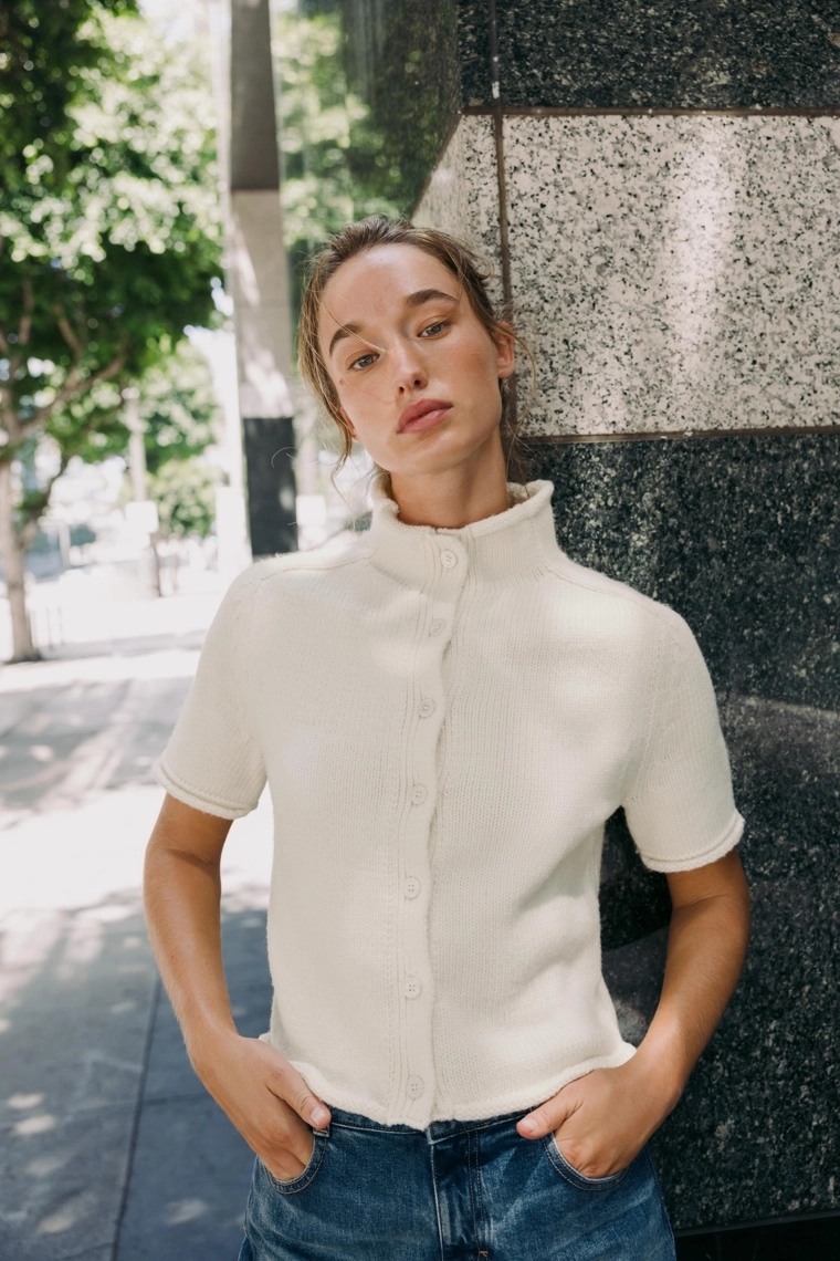 SHORT SLEEVE KNIT CARDIGAN