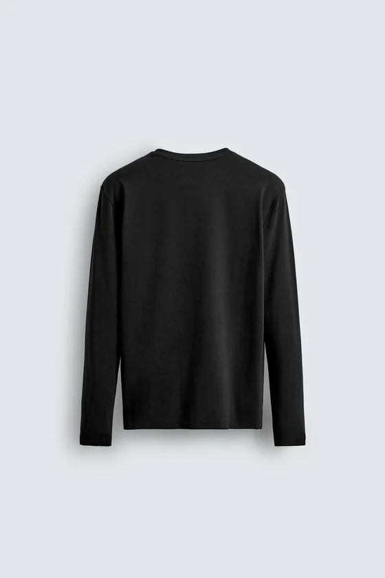 БАЗОВАЯ ФУТБОЛКА SLIM FIT