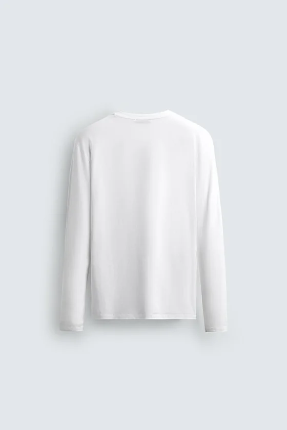 БАЗОВАЯ ФУТБОЛКА SLIM FIT
