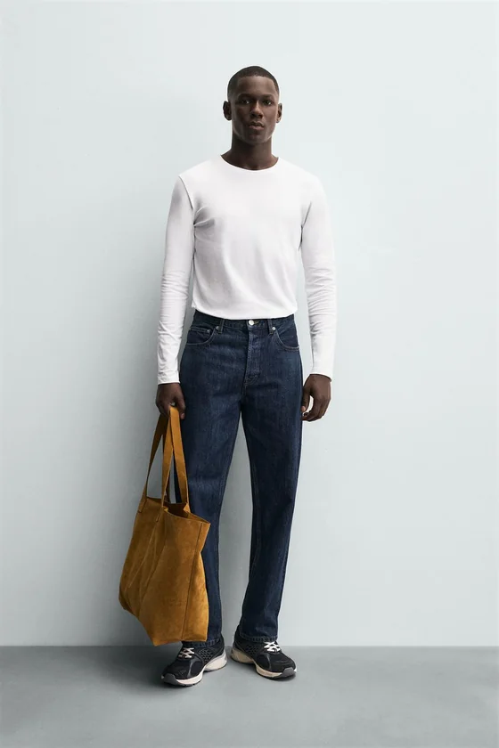 БАЗОВАЯ ФУТБОЛКА SLIM FIT